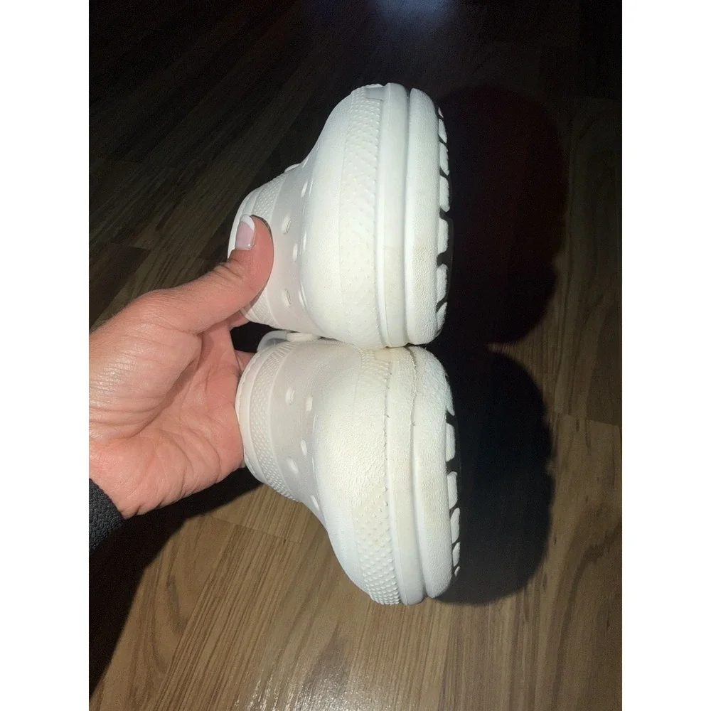Crocs Kids J3 3 Classic Clog Fleece Lined White Gray Youth Unisex Boys Girls EUC